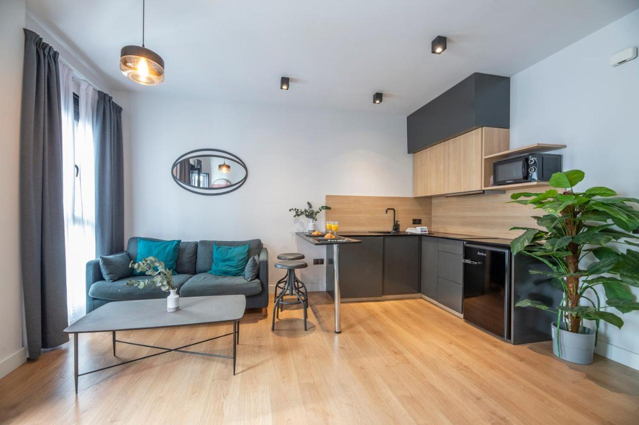 New Apartment -Shared Pool & Solarium- 1A 말라가 외부 사진